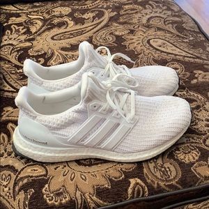 NWOT WHITE ADIDAS ULTRA BOOST